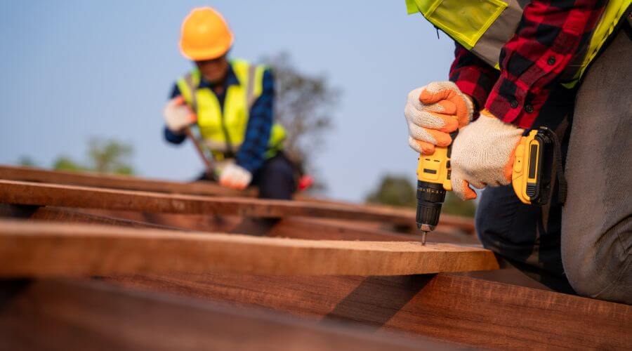 Expert Emergency Roof Repairs services in Beecher City, IL